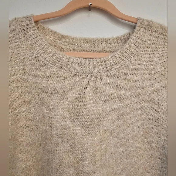 CeCe Beige Sweater with White Floral Details - Picture 2 of 6
